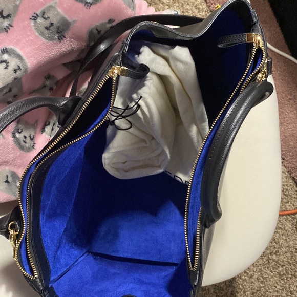 Teddy Blake - Picture 2 of 7